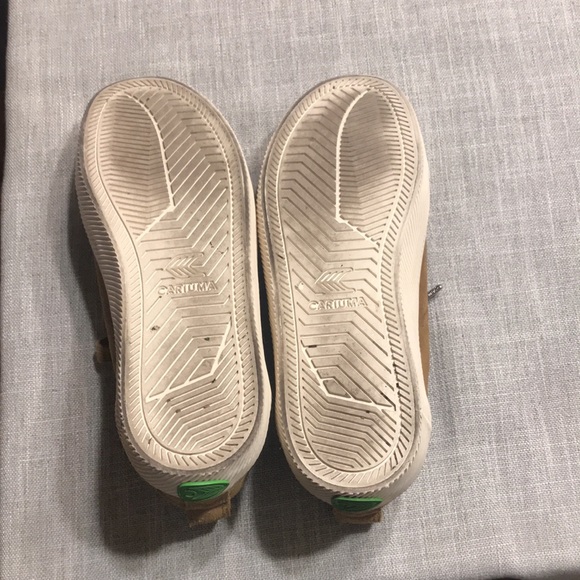 Cariuma suede dark mustard brown sneakers - Picture 3 of 8